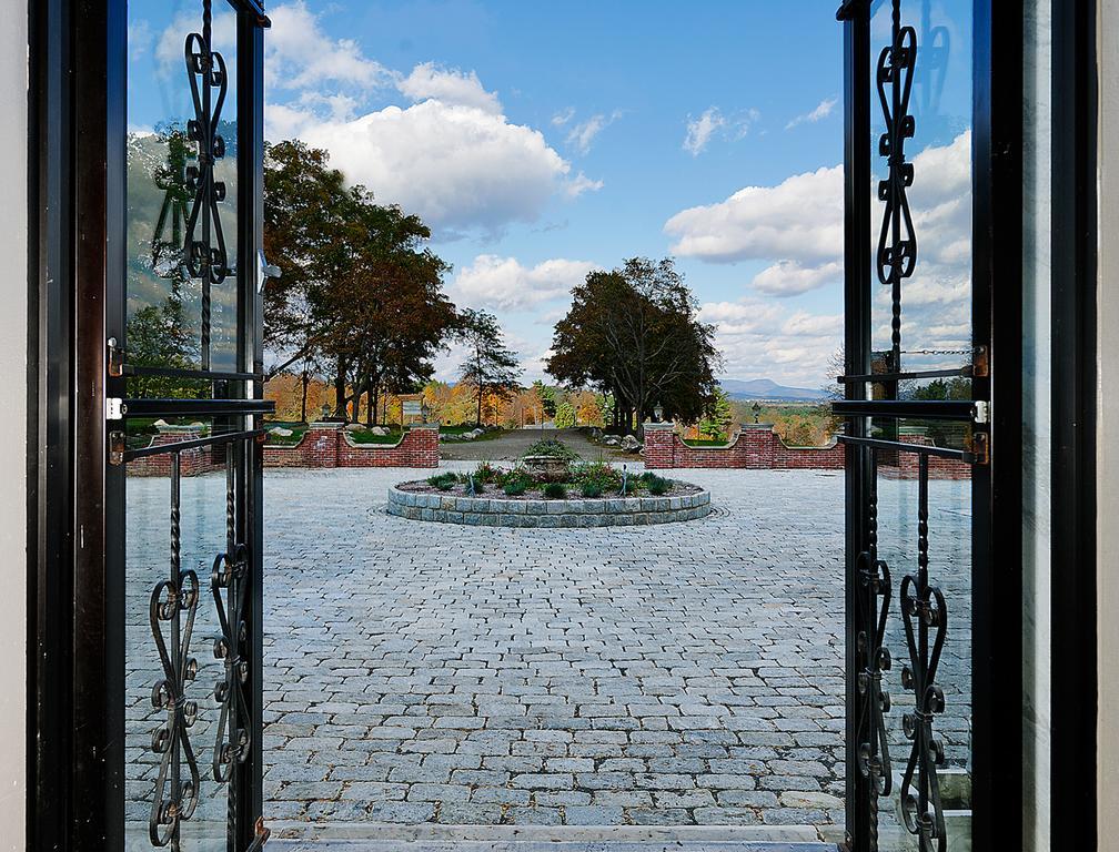Eastover Estate And Eco Village Lenox Exterior photo